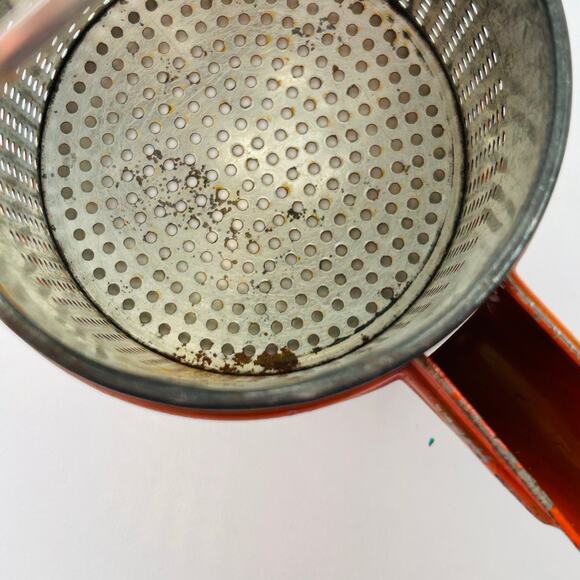 Potato Ricer Masher Strainer Kitchen Utensil Vintage Red Handled Metal Farmhouse - Picture 6 of 7